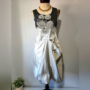 I'0 LE VARZA Fark And Light and Silver Bunched Draped Ballon Dress. Size Medium